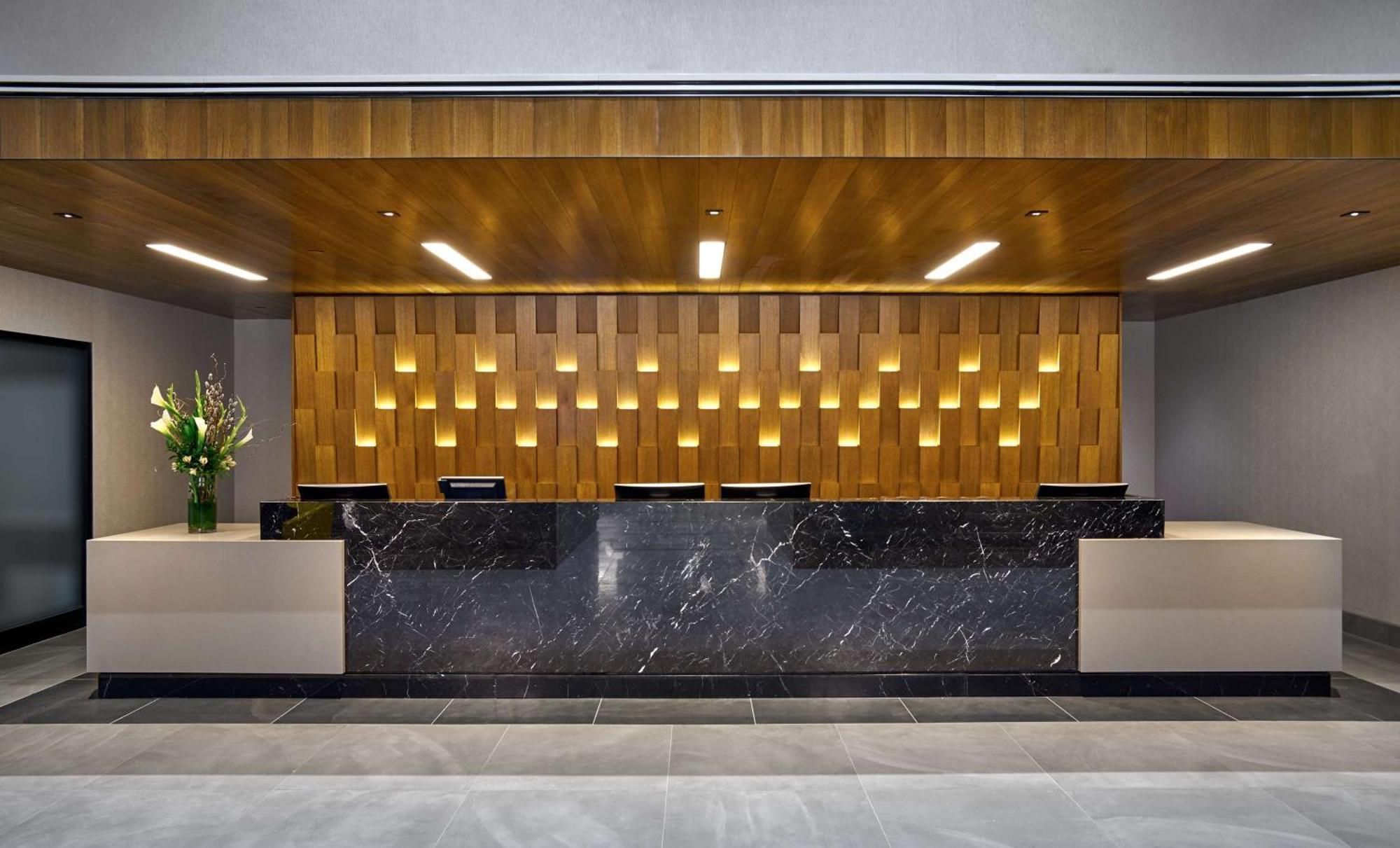 Hilton Downtown Hotel 4*