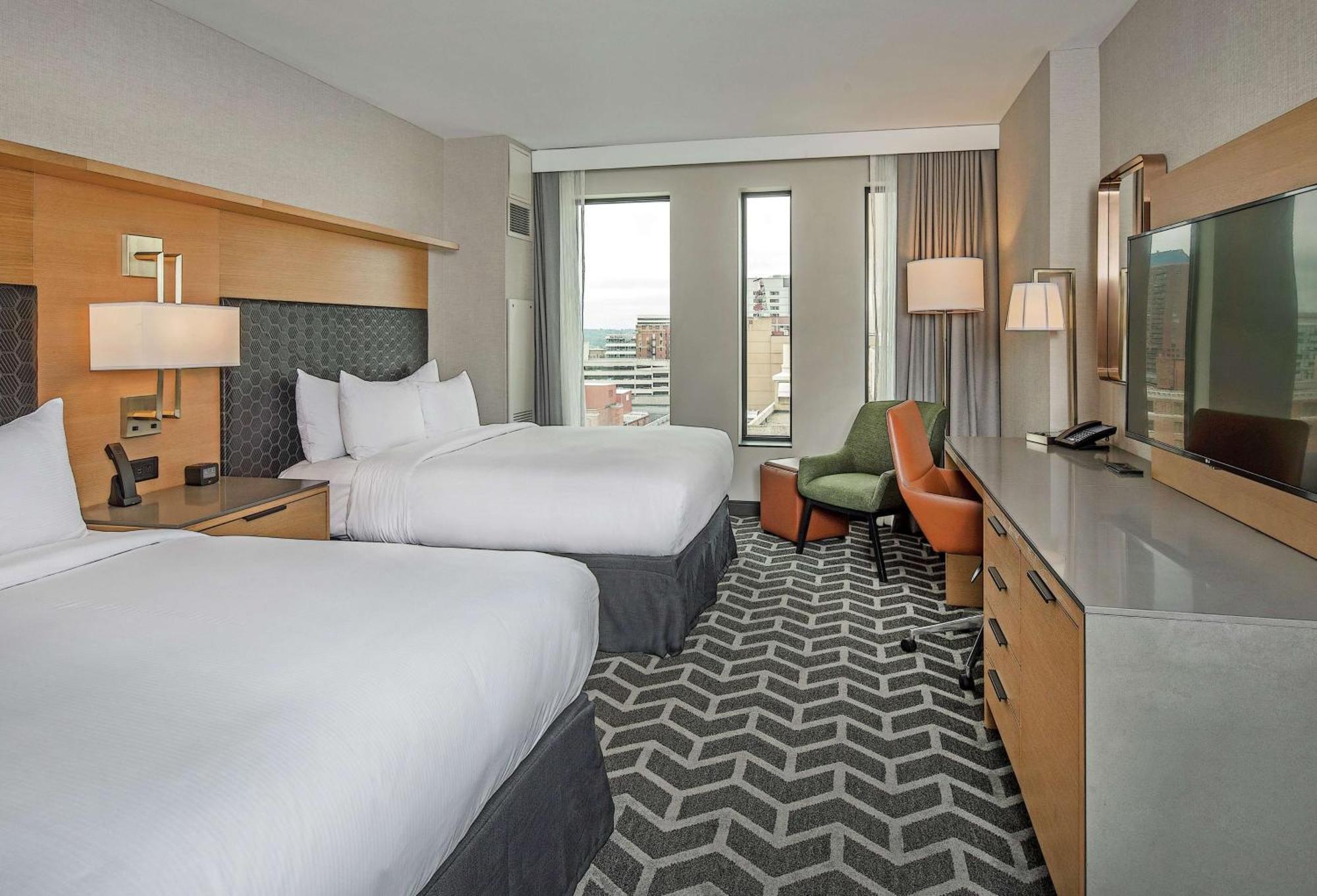 Hilton Downtown Hotel 4*